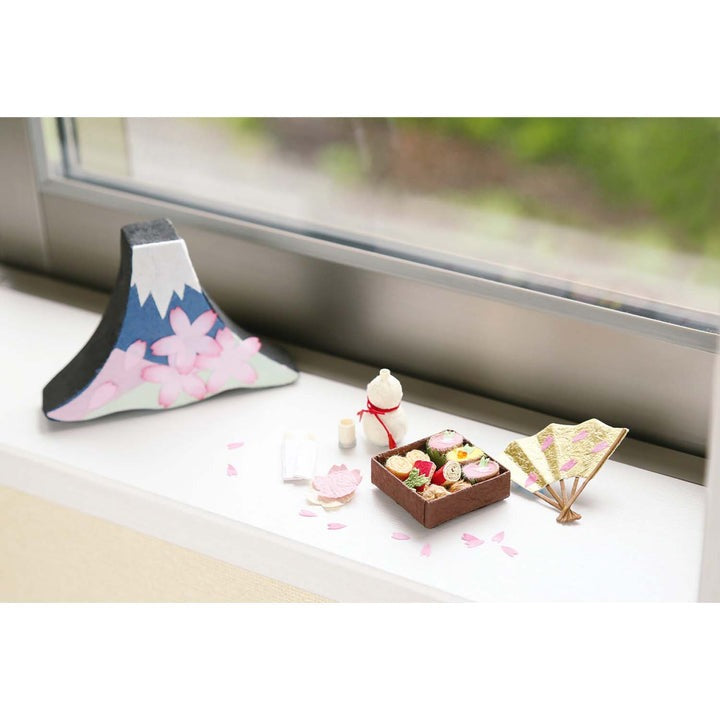 めでたや　富士山とお花見